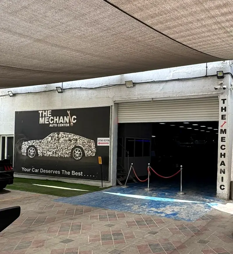 WELL ESTABLISHED AUTO REPAIR CENTER FOR SALE